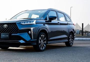 7-местная Toyota с автоматизированной коробкой передач — за 3,15 млн рублей: столько сейчас в России стоит Toyota Veloz