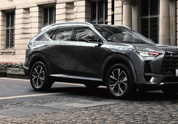Замена Toyota RAV4 не состоялась. Популярный японский кроссовер продаётся на порядок лучше новейшего GAC GS4 с официальной гарантией
