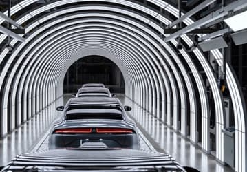 Современная замена Mercedes-Benz S-Class, BMW 7 Series и Audi A8L. Стартовало серийное производство премиального седана BYD Yangwang U7
