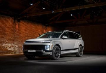 Одноклассник Toyota Highlander от Hyundai — от 60 тыс. долларов. Объявлена стоимость флагманского 5-метрового кроссовера Hyundai IONIQ 9 2026