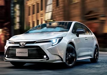 Чисто бензиновая версия осталась в прошлом: представлена новейшая Toyota Corolla за $15 700 (1,3 млн рублей)