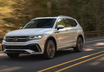 У машин Volkswagen снова масложор: владельцы Volkswagen Tiguan 2022 и 2023 годов обратились в суд, а в компании говорят, что расход масла в 1 литр на 2000 км — это нормально