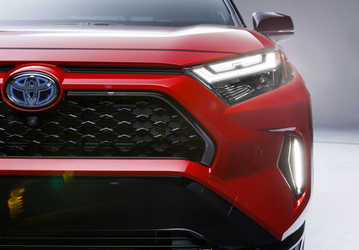 Toyota, Geely и BMW везут в Россию через Киргизию. Это второй после Китая канал ввоза новых машин