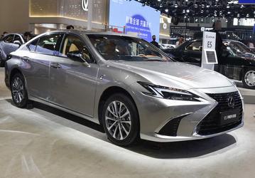 Представлен Lexus ES 200 Taiwan Special Edition с самым простым мотором как у Toyota Camry
