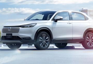 В России изменились цены на кроссовер Honda Vezel: под заказ — от 2,1 млн рублей, в наличии — от 2,59 млн рублей