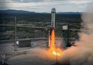 750-й человек в космосе. Blue Origin отправила в суборбитальный полёт шестерых туристов