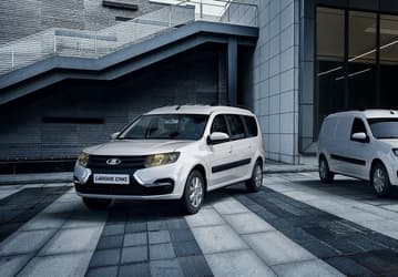 Дилеры начали продажи новых Lada Largus с запасом хода более 1000 км — сразу со скидками до 710 000 рублей