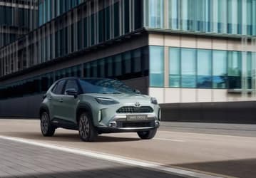 Новейший Toyota Yaris Cross 2025 с расходом 4,5-5 л на 100 км уже в России — недорого