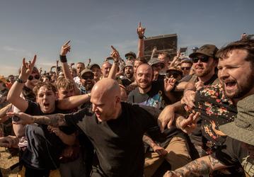 Полиция Лестершира призывает участников рок-фестиваля Download Festival забыть про умные часы
