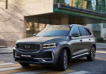 Любимый кроссовер россиян стал доступнее: скидки на Geely Monjaro достигают уже 710 тыс. рублей, базовый Monjaro Luxury — от 3,84 млн рублей