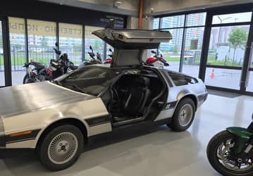 В России продают культовый DeLorean DMC-12 из фильма «Назад в будущее». За символ научной фантастики 80-х годов просят 13 миллионов рублей
