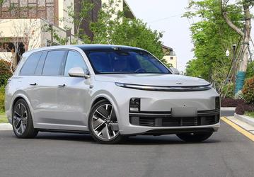 Популярные гибриды стали еще лучше: в России стартовали продажи Li Auto 2025