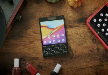 Квадратный дисплей, физическая QWERTY-клавиатура, хорошая камера с телеобъективом — всего за $400. Представлен Unihertz Titan 2