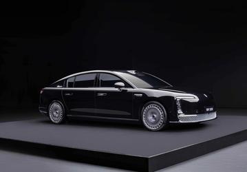 Замена Mercedes-Maybach S-Class длиной почти 5,5 м с крошечным радиусом разворота 3,8 м, мощностью до 864 л.с. и новейшими технологиями. Начинаются поставки Maextro S800