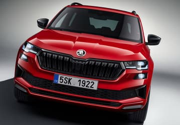 Skoda Karoq везут в Россию из Китая и Казахстана, но дилеры отказываются от этой модели — «параллельный» Karoq не выдерживает ценовой конкуренции с «китайцами»