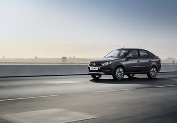 В России начались продажи новейшей Lada Granta Active Cross с двумя моторами на выбор и большим клиренсом как у кроссоверов