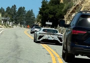 Спорткар нового поколения Lexus LFR замечен на легендарной трассе в сравнительных тестах с Mercedes-AMG GT R