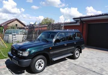Будто вчера с конвейера: в России продают 30-летний Toyota Land Cruiser 80 с пробегом всего 1400 км