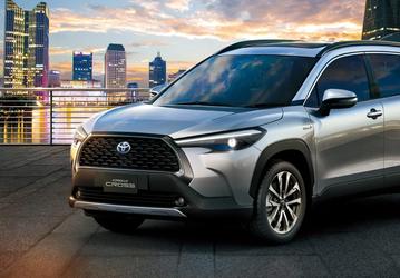 Кроссовер Toyota с мотором мощностью 169 л.с. — всего 1,95 млн рублей. В России существенно подешевел Toyota Corolla Cross