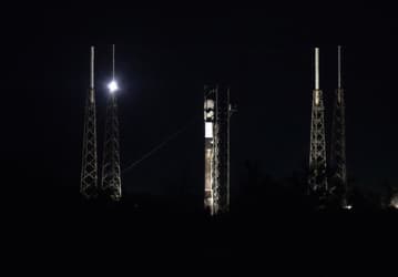 Два запуска за одни сутки: SpaceX ставит новый рекорд подготовки к запуску ракеты Falcon 9