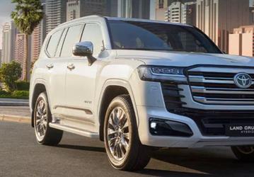 Самый мощный Land Cruiser 300 поступил в продажу — он получил силовую установку от флагманского Lexus LX 700h