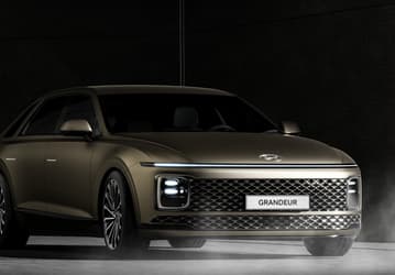 Большой Hyundai, способный заменить «пятерку» BMW и Mercedes-Benz E-класса, — всего 6,7 млн рублей. В России начали продавать Hyundai Grandeur 2025 Calligraphy