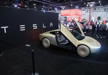 Samsung и Tesla подписали многомиллиардное соглашение: следующие 8 лет чипы для американских машин будет поставлять южнокорейский производитель