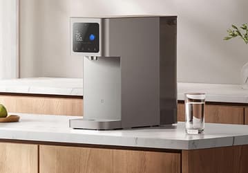 Xiaomi представила новый очиститель воды Mijia: кипяток, охлаждение, ультрафиолетовая стерилизация, NFC и фильтр на 3 года — всего 375 долларов