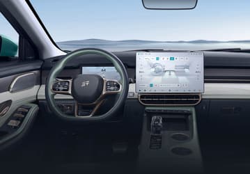 Одноклассник Skoda Kodiaq и Volkswagen Touareg — вдвое дешевле и может ездить без бензина. Chery начала продажи Jetour X90 C-DM в Китае