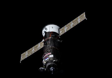 «Прогресс МС-29» сгорит в атмосфере Земли: он покидает МКС и освобождает место для нового грузового корабля