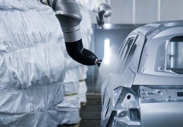 На бывшем заводе Volkswagen сварены и окрашены первые машины, которые собираются с немецкой системой контроля качества — Tenet