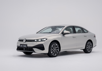 От Volkswagen Jetta не осталось и следа. Представлен совершенно новый Volkswagen Sagitar L, он оказался длиннее Passat B7 и сильно изменился как снаружи, так и внутри