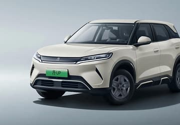 BYD сделала то, что уже несколько лет обещают Tesla и Volkswagen. Представлен современный кроссовер BYD Yuan UP 301KM Pilot Edition за 10 тыс. долларов