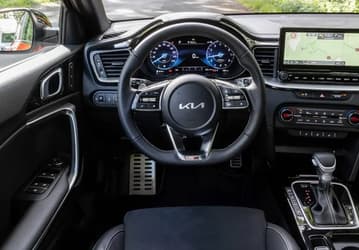 В Россию едет партия Kia Ceed 2025: цены уже известны