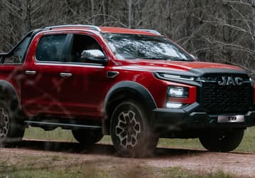 JAC подмяла под себя российский рынок пикапов — продажи JAC T9 в 2025 году взлетели на 464%