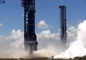 В прошлый раз Starship взорвался, в этот раз все завершилось успешно: прошел первый огневой тест Starship S37
