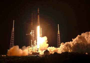 SpaceX вывела спутники конкурента Amazon на орбиту