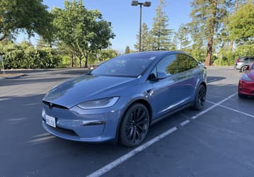 Tesla готовится проститься с Model S и Model X? Международные заказы остановлены