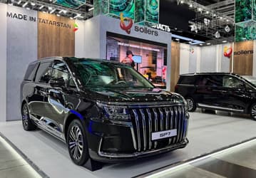 Аналог Toyota Alphard российской сборки в максимальном исполнении. Представлена топовая версия отечественного минивэна Sollers SP7