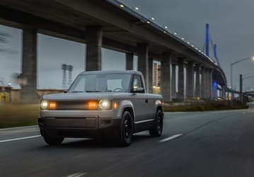 Slate Auto, созданный при поддержке Безоса, корректирует цену модульного электрогрузовика после отмены налоговой льготы
