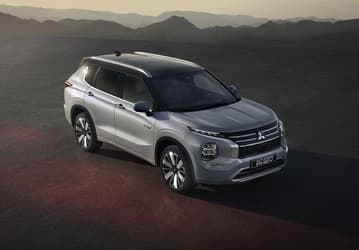 Mitsubishi готовит обновлённый Outlander на 2026 модельный год