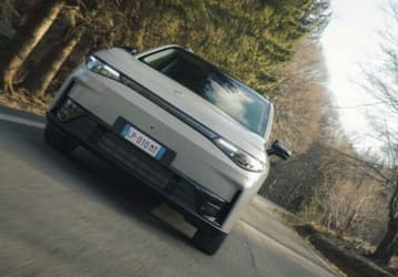 Китайский электрокроссовер Leapmotor C10 AWD на полном приводе стал одним из самых мощных на рынке