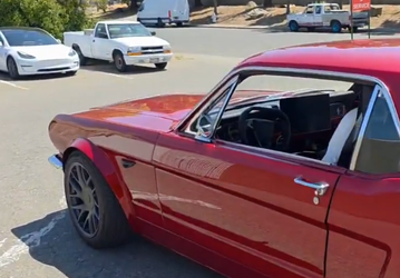 Tesla Mustang 3 или «лучшая модификация», по версии главного инженера Tesla Cybertruck. Создан первый и единственный в мире Ford Mustang 1966 года с системой FSD