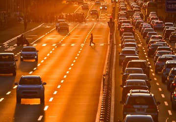 Вовремя Li Auto начала выпуск электромобилей: спрос на гибриды падает, позиции BYD пошатнулись
