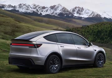 Илон Маск постарался для китайцев. Представлена 6-местная Tesla Model YL, и она может проехать 750 км на одной зарядке