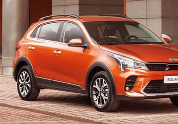 Kia Rio российской сборки за 2,3 млн рублей вошел в число самых подешевевших машин за год по версии «Авито Авто»