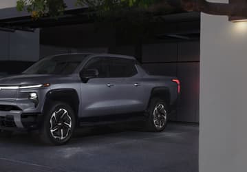 Как это возможно? Chevrolet Silverado проехал более 1700 км на одной зарядке при заявленном запасе хода 793 км