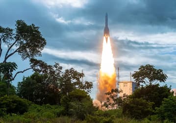 Конкурент Falcon 9: как прошёл запуск ракеты Ariane 6