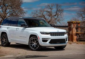 Представлен Jeep Grand Cherokee 4xe 2025