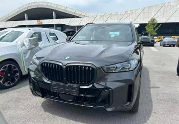 «Чёрный бумер» показали в Китае: живые фото BMW X5 Sport Night Edition